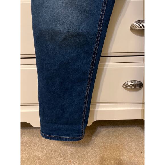 Frye Women's Straight Leg Jeans Size 8 29 Chic Stylish EUC Indie Boho - Picture 2 of 8